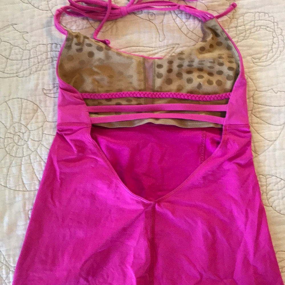 Lululemon - Picture 3 of 4